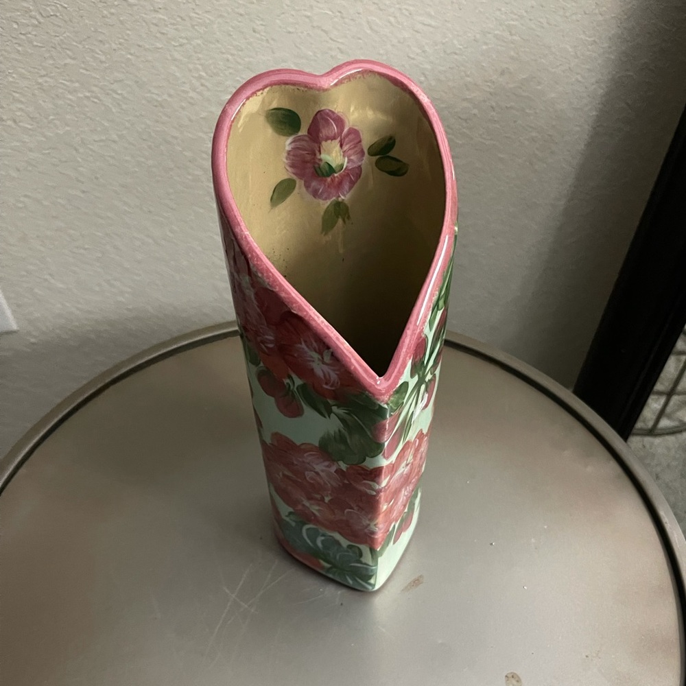 Ceramics Heart-Shaped Hand-Painted Floral Vase,